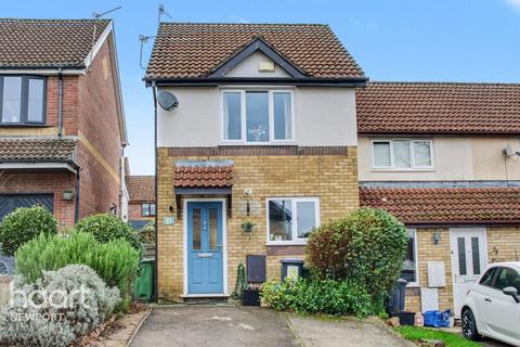 2 bedroom end of terrace house to rent, Clover Court, Cwmbran