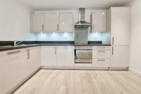 2 bedroom flat to rent, Bells Hill, Barnet
