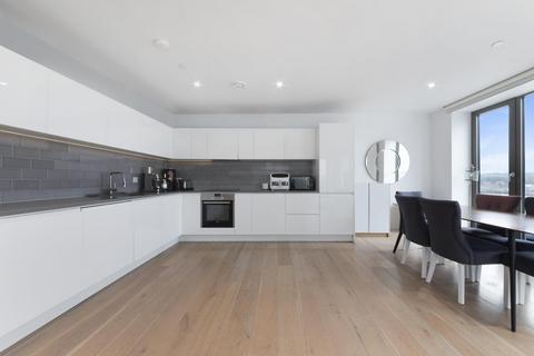 3 bedroom apartment for sale, Kelson House, Royal Wharf, E16
