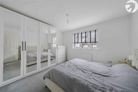 3 bedroom end of terrace house for sale, Eglinton Road, Swanscombe, Kent, DA10