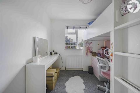 3 bedroom end of terrace house for sale, Eglinton Road, Swanscombe, Kent, DA10