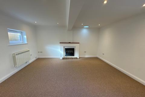 2 bedroom detached house to rent, Morehall Avenue, Folkestone, CT19