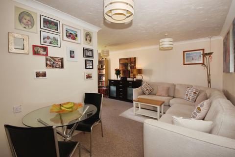 1 bedroom apartment for sale, Coventry Road, Warwick