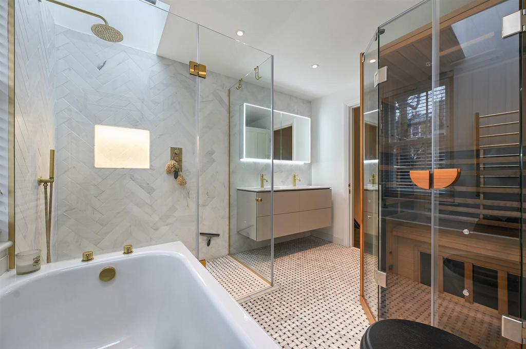 FBL - Melrose Gardens - Bathroom B1 (1).jpg