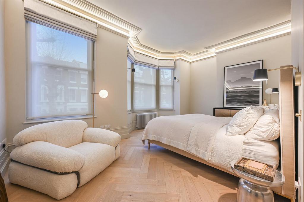 FBL - Melrose Gardens - Bedroom1 (1).jpg