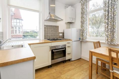 2 bedroom flat to rent, Uxbridge Road, London W3