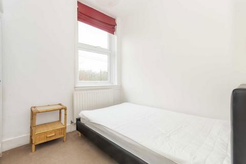 2 bedroom flat to rent, Uxbridge Road, London W3