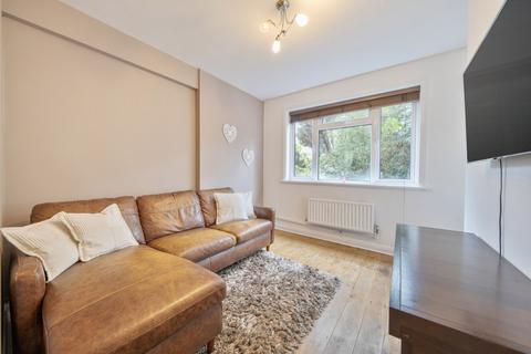 2 bedroom flat for sale, Merton Road, Southfields, SW18