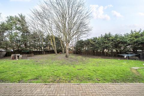 2 bedroom flat for sale, Merton Road, Southfields, SW18
