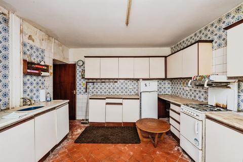 4 bedroom detached house for sale, Davies Road, Pontardawe, SWANSEA