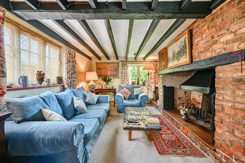 3 bedroom detached house for sale, Malthouse Lane, Peasmarsh, East Sussex TN31 6TA
