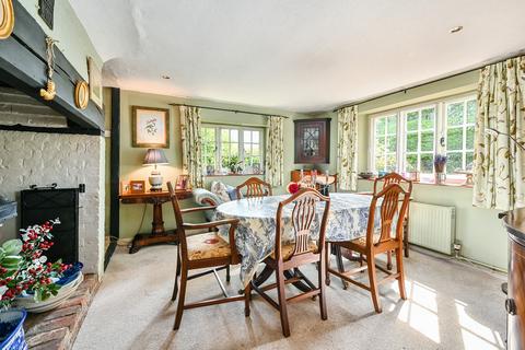 3 bedroom detached house for sale, Malthouse Lane, Peasmarsh, East Sussex TN31 6TA