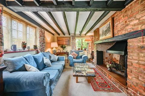3 bedroom detached house for sale, Malthouse Lane, Peasmarsh, East Sussex TN31 6TA