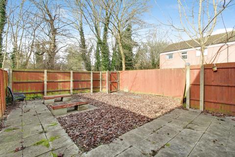 3 bedroom terraced house to rent, Crabtree, Peterborough PE4