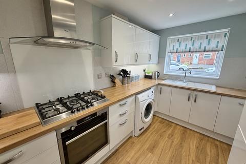 3 bedroom semi-detached house for sale, Lytchett Drive, Broadstone