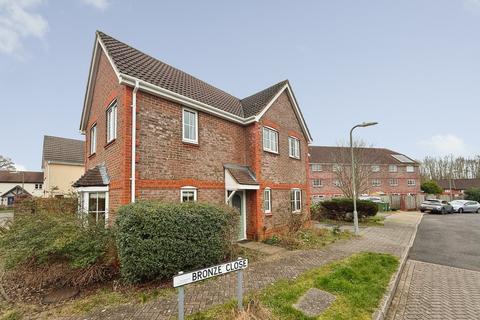 3 bedroom detached house for sale, Bronze Close, Basingstoke RG22