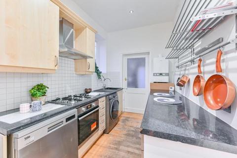 2 bedroom flat for sale, Cleveland Mansions, Mowll Street, London, SW9