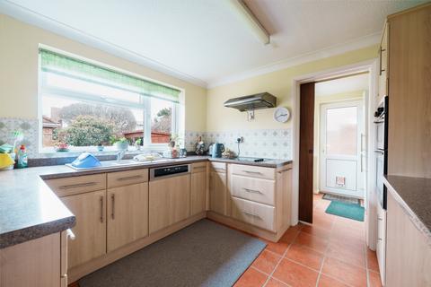 4 bedroom detached house for sale, Southcliff, Lee-on-the-Solent, Hampshire, PO13