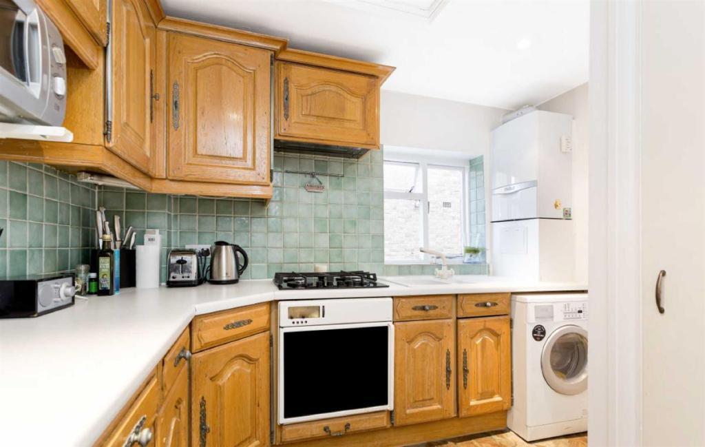 Lambolle-road-london-nw3