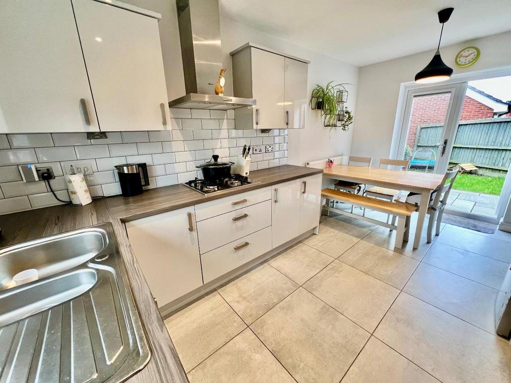 Kitchen/Dining Room