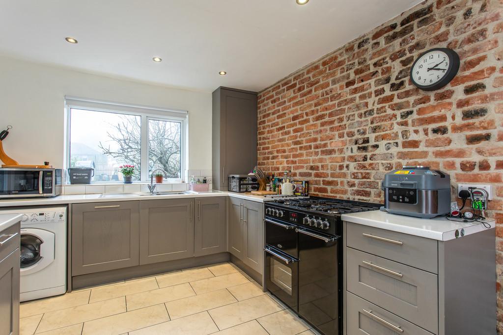 28 Stapely Road14