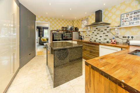 undefined, Lancelot Close, Ifield, Crawley