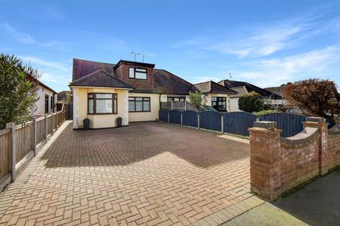 4 bedroom semi-detached house for sale, Keith Way, Southend-On-Sea, Essex, SS2