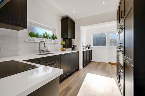 4 bedroom semi-detached house for sale, Keith Way, Southend-On-Sea, Essex, SS2