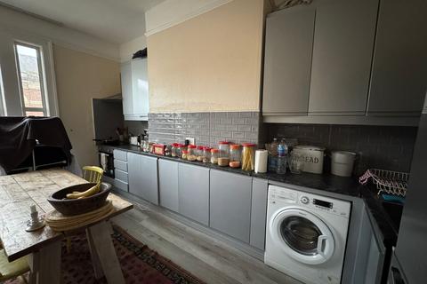 undefined, Downs Road, London E5