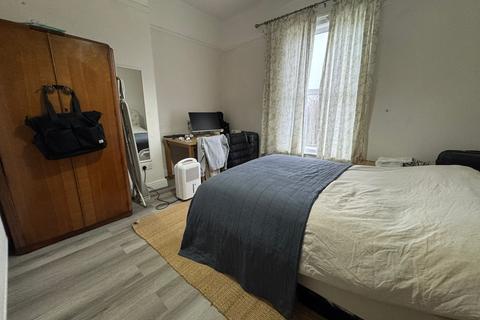 undefined, Downs Road, London E5