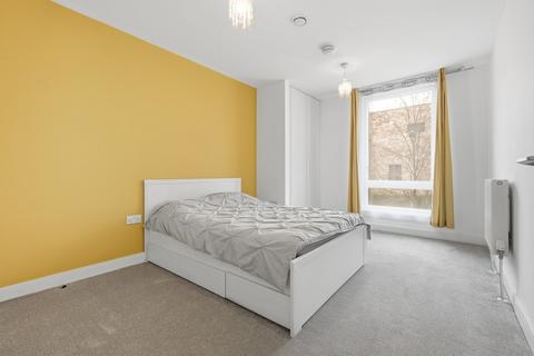 2 bedroom apartment to rent, Grove Park, London