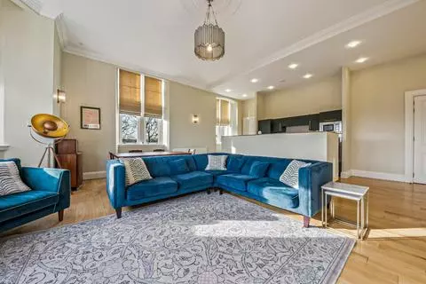 3 bedroom apartment for sale - Photo 6