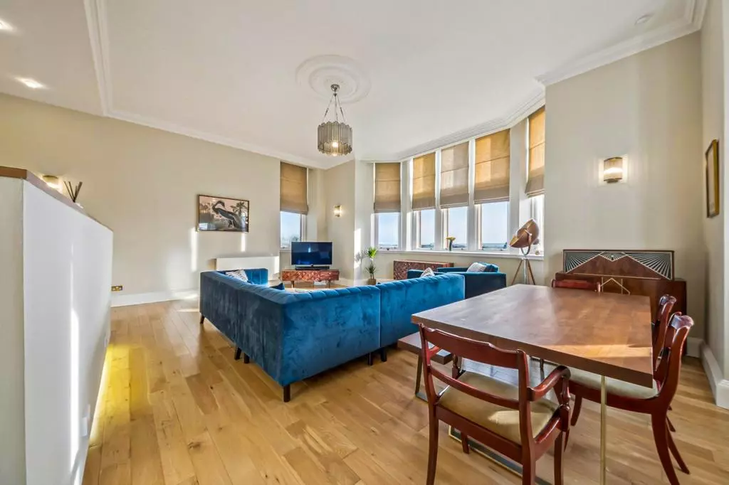 3 bedroom apartment for sale - Photo 17