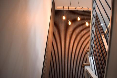 5 bedroom end of terrace house to rent, Elsdon Road, Manchester