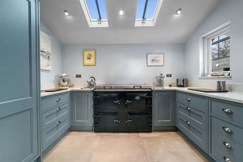 4 bedroom detached house for sale, Buxhall Road, Brettenham