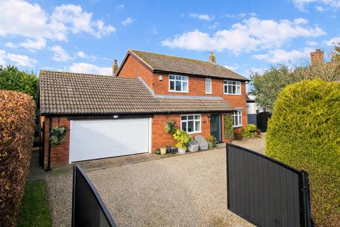 4 bedroom detached house for sale, Main Street, Normanton Le Heath