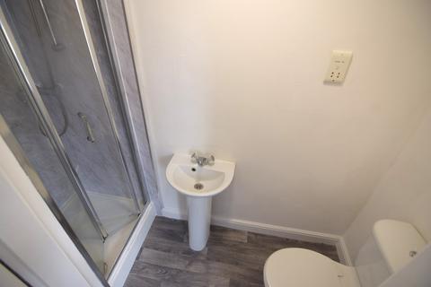 2 bedroom flat to rent, Grosvenor Street, Blackpool