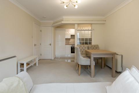 1 bedroom apartment to rent, Flat A 15 Hughenden Gardens Glasgow G12 9XW