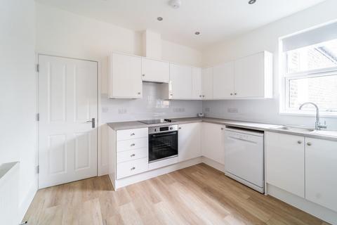 2 bedroom flat for sale, Wightman Road, Harringay N8