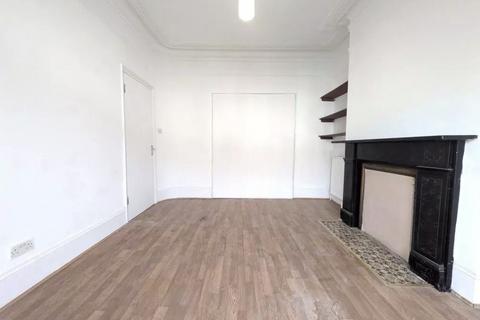3 bedroom terraced house for sale, Sydney Road, London N8