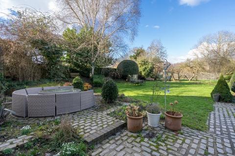 5 bedroom detached house for sale, Keswick, Norwich