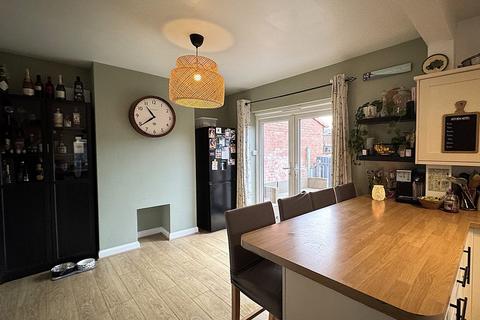 3 bedroom semi-detached house for sale, Elms Road, Melton Mowbray