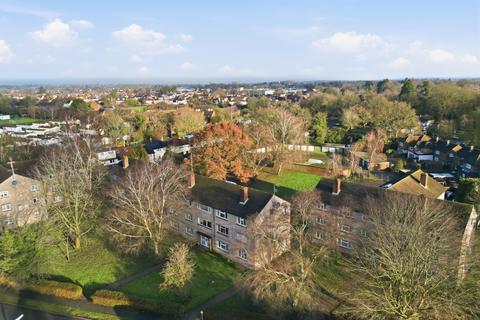 2 bedroom apartment for sale, Frobisher Road, St. Albans