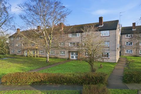 2 bedroom apartment for sale, Frobisher Road, St. Albans