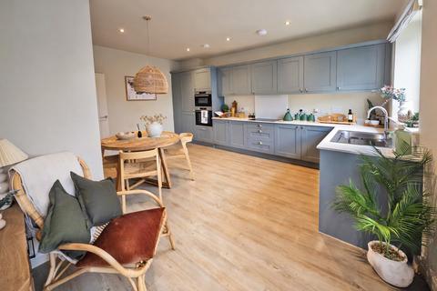 3 bedroom end of terrace house for sale, Pipit Mews, Southwick BN42