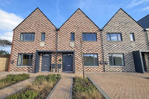 3 bedroom terraced house for sale, Pipit Mews, West Sussex BN42