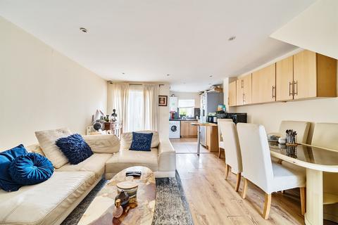 4 bedroom semi-detached house for sale, Devonshire Road, London