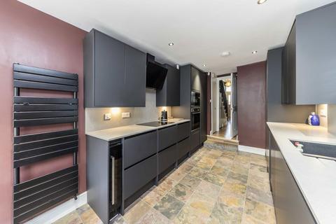 undefined, Tonsley Hill, London SW18
