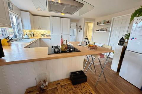 2 bedroom park home for sale, Upper Pendock