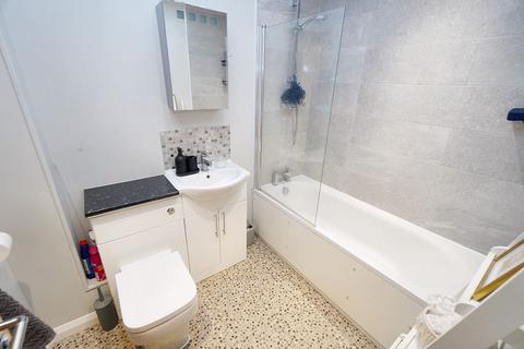 2 bedroom flat to rent, Corporation Street, High Wycombe HP13